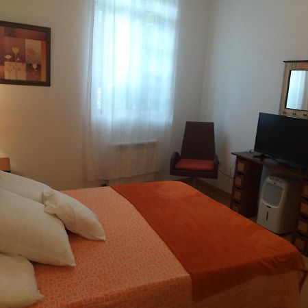 Apartamento Con Pequeno Jardin En El Centro Ferrol Zewnętrze zdjęcie